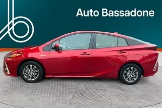 Toyota Prius, 1.8, 90 kW, plug-in hybrid, automatic, front-wheel drive