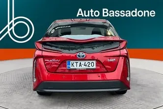 Toyota Prius, 1.8, 90 kW, plug-in hybrid, automatic, front-wheel drive