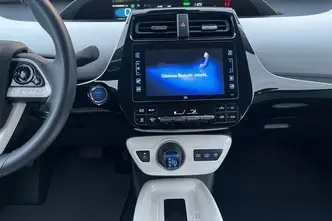 Toyota Prius, 1.8, 90 kW, plug-in hybrid, automatic, front-wheel drive