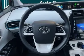 Toyota Prius, 1.8, 90 kW, plug-in hybrid, automatic, front-wheel drive