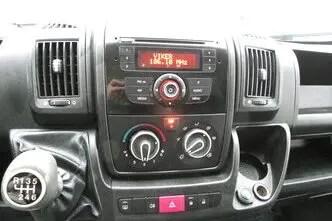 Peugeot Boxer, 110 kW, diesel, manual, front-wheel drive