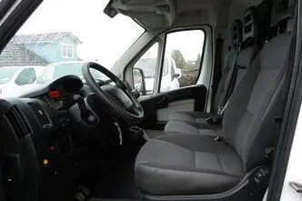 Peugeot Boxer, 110 kW, diesel, manual, front-wheel drive