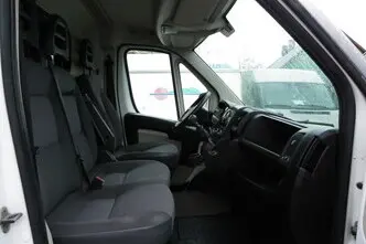 Peugeot Boxer, 110 kW, diesel, manual, front-wheel drive