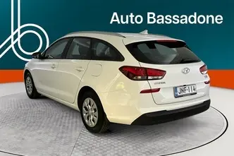 Hyundai i30, 1.5, 80 kW, petrol, manual, front-wheel drive