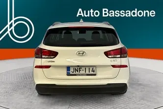 Hyundai i30, 1.5, 80 kW, petrol, manual, front-wheel drive