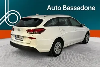 Hyundai i30, 1.5, 80 kW, petrol, manual, front-wheel drive