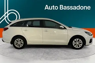 Hyundai i30, 1.5, 80 kW, petrol, manual, front-wheel drive