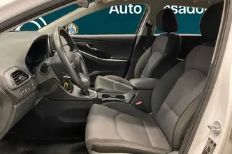 Hyundai i30, 1.5, 80 kW, petrol, manual, front-wheel drive