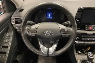 Hyundai i30, 1.5, 80 kW, petrol, manual, front-wheel drive