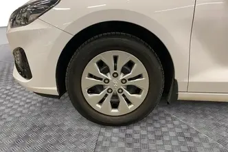 Hyundai i30, 1.5, 80 kW, petrol, manual, front-wheel drive