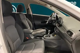 Hyundai i30, 1.5, 80 kW, petrol, manual, front-wheel drive