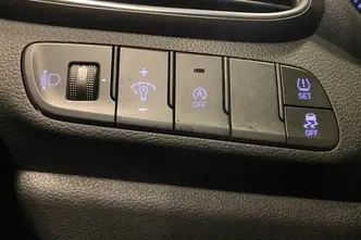 Hyundai i30, 1.5, 80 kW, petrol, manual, front-wheel drive