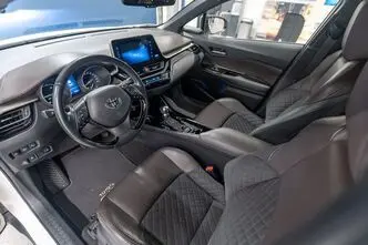Toyota C-HR, 1.8, 72 kW, hübriid, automaat, esivedu