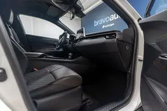 Toyota C-HR, 1.8, 72 kW, hübriid, automaat, esivedu