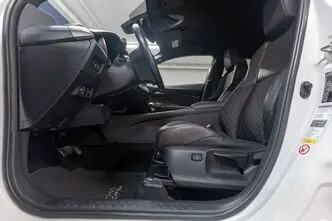 Toyota C-HR, 1.8, 72 kW, hübriid, automaat, esivedu