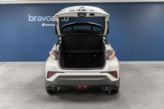 Toyota C-HR, 1.8, 72 kW, hübriid, automaat, esivedu