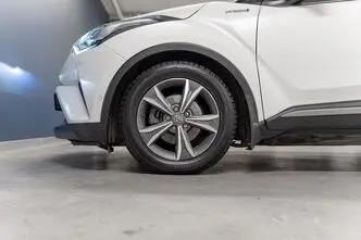 Toyota C-HR, 1.8, 72 kW, hübriid, automaat, esivedu