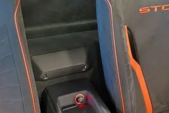 Lamborghini Huracán, 5.2, 470 kW, bensiin, automaat, tagavedu