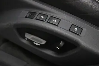 Volvo V60, 2.4, 208 kW, подключаемый гибрид, автомат, полный привод