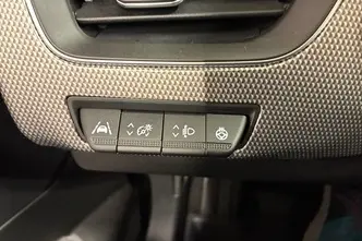 Renault Arkana, 1.6, 105 kW, гибрид, автомат, передний привод