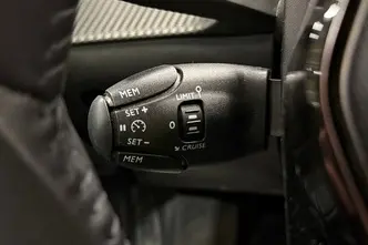 Peugeot 2008, 61 kW, elekter, automaat, esivedu