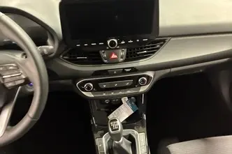 Hyundai i30, 1.5, 70 kW, bensiin, manuaal, esivedu