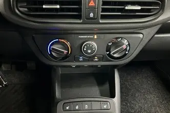 Hyundai i10, 1.0, 46 kW, бензин, механическая, передний привод