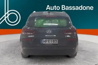 Hyundai i30, 1.5, 71 kW, бензин, механическая, передний привод
