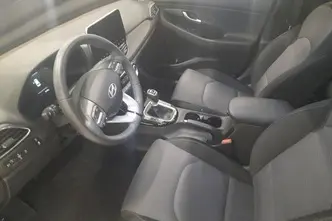 Hyundai i30, 1.5, 71 kW, бензин, механическая, передний привод