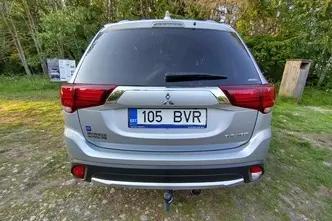 Mitsubishi Outlander, 2.0, 110 kW, petrol, automatic, four-wheel drive