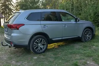 Mitsubishi Outlander, 2.0, 110 kW, petrol, automatic, four-wheel drive