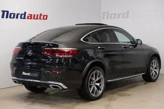 Mercedes-Benz GLC 300, 2.0, 155 kW, hibridas, automatinė, visų varomųjų ratų pavara