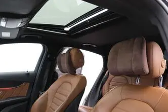 Mercedes-Benz GLC 300, 2.0, 155 kW, hibridas, automatinė, visų varomųjų ratų pavara