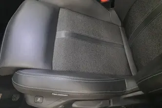 Peugeot 308, 1.2, 96 kW, petrol, automatic, front-wheel drive