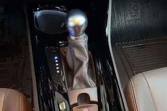 Toyota C-HR, 1.8, 72 kW, hübriid, automaat, esivedu