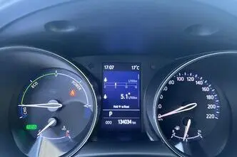 Toyota C-HR, 1.8, 72 kW, hybrid, automatic, front-wheel drive