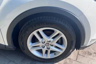 Toyota C-HR, 1.8, 72 kW, hybrid, automatic, front-wheel drive