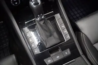 Škoda Superb, 1.4, 115 kW, įkraunamas hibridas, automatinė, priekiniai varomieji ratai