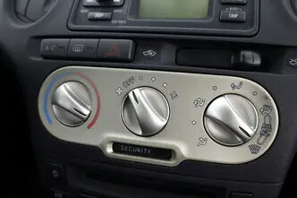 Toyota Yaris, 1.3, 64 kW, bensiin, manuaal