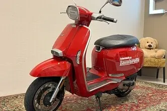 2.6 kW, benzīns, automātiskā, aizmugurējā piedziņa