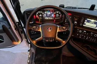 Scania S, 397 kW, diesel, automatic