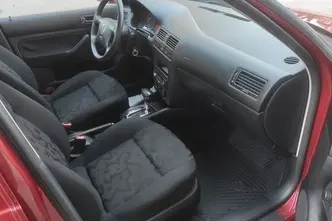 Volkswagen Bora, 1.6, 74 kW, bensiin, automaat, esivedu