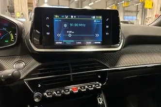Peugeot 2008, elekter, automaat, esivedu