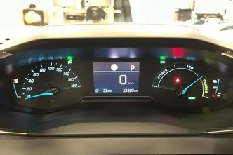 Peugeot 2008, elekter, automaat, esivedu