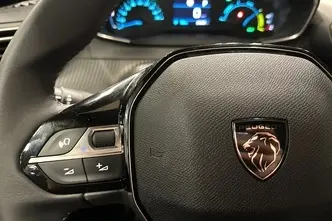 Peugeot 2008, elekter, automaat, esivedu