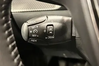 Peugeot 2008, elekter, automaat, esivedu