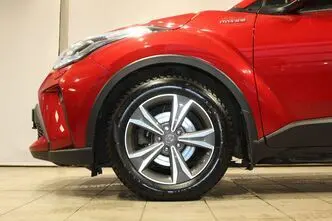 Toyota C-HR, 1.8, 72 kW, hübriid, automaat, esivedu