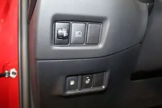 Toyota C-HR, 1.8, 72 kW, hübriid, automaat, esivedu