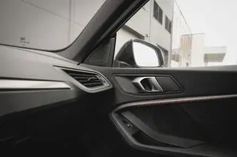 BMW 218, 2.0, 103 kW, bensiin, automaat, esivedu