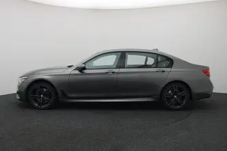 BMW 750, 4.4, 330 kW, petrol, automatic, four-wheel drive
